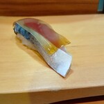 千元寿司 - 鯖。