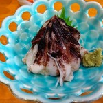 千元寿司 - 本日のトップバッターのトリ貝。