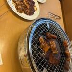 ホルモン焼あじさや - 