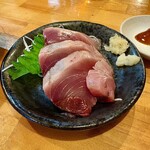 焼きとんまるいち - 「宮城県産かつお刺身」@330 ×3