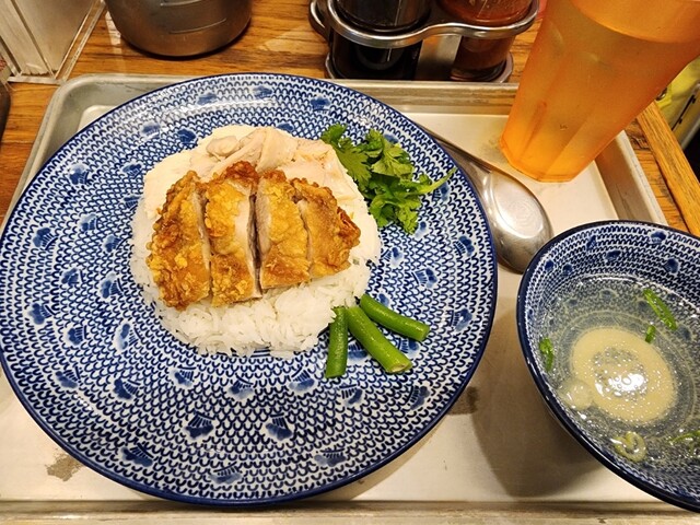 マンゴツリーキッチン カオマンガイ - 大阪/タイ料理 | 食べログ