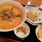 Chuugokushuka Zuika - 担々麺＋ミニ炒飯セット　750円