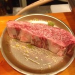 大衆ホルモン焼肉 順 - ヘレ肉下？シャトーブリアン下？名前忘れましたが、めっちゃえー肉っす。
            柔らかくうまー肉の味楽しみました。