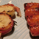 ワインバー フレンド書房 - 春キャベツベーコン　220円。ウインナー ガーリック×ブラックペッパー 240円。