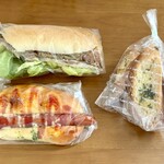 Bakery Sunflower - 料理写真:サバサンド、あらびきウィンナー、ガーリックラスク
