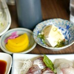 さすけ食堂 - 小鉢には違いない