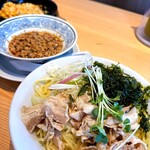 丸源ラーメン - 料理写真: