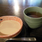 Usagino Ippo - デザートといり番茶