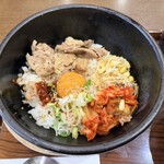 石焼ビビンパ - 石焼カルビガーリックビビンパ