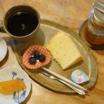 喫茶ミツバチ - 