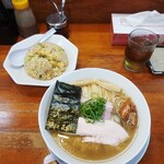 麺屋ばんだい - 海老出汁塩らーめん1000円 大盛り100円 半チャーハン400円