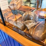 F to BREAD - ライ麦系も味わい深い