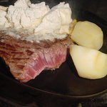 ステーキハウスB＆M - ガーリックバターステーキ