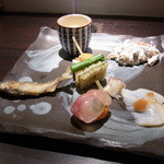 2015.4)目加多酒店とのコラボ（１万円）の前菜と亜麻猫の発泡酒でスタート