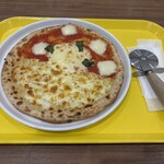 パルメナーラ - 料理写真:マルゲリータと白雪のハーフ&ハーフピッツァ(´∀｀)