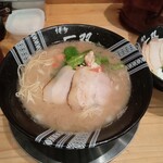 博多一双 - ゥ゙ェルデ豚骨