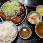 三州屋 - 料理写真:とんかつ唐揚定食