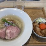 宍道湖しじみ中華蕎麦 琥珀 - 宍道湖しじみ中華そば塩+ 吊るし焼きバラ丼 =1,700円