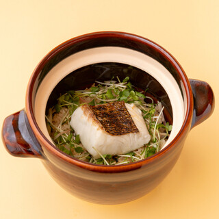 【名物】注文を頂いてから炊きはじめる「羽釜ご飯」