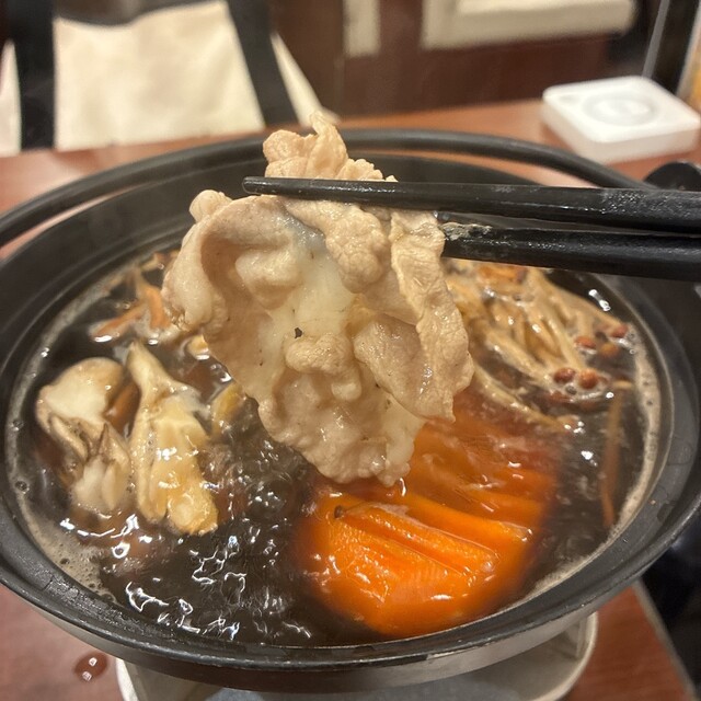 きのこ鍋＆きのこ料理専門店 何鮮菇 （ホーシェング）のご予約 - 上野