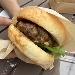 PAGODA BURGER - 国産牛100パーセントのビーフバーガー単品だと790円