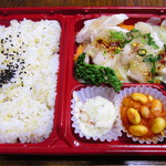 オーガニックハウス - 豚肉のスパイシーレモンソース弁当