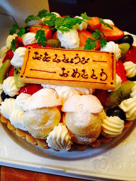 誕生日ケーキに By ℹ E パティスリー ジュン 常盤平 ケーキ 食べログ