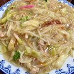 宝来軒 - 太麺皿うどん@1,000円  長崎で言うところの柔麺皿うどん。コチラではちゃんぽん麺を使用。揚げていないので幾らかヘルシー？それはさておきお味は満足。餡の具材が豊富でとても美味い。