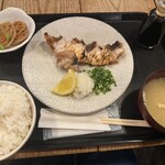 梅山鉄平食堂 - 