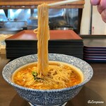 衣正家 - 茹で切りされた無着色の細ストレート麺