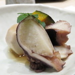 鮨 心白 - イイダコと里芋とカボチャの煮物