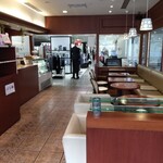 イタリアントマト カフェジュニア - 店内