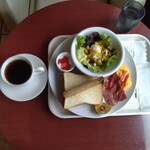 イタリアントマト カフェジュニア - ベーコンエッグモーニング