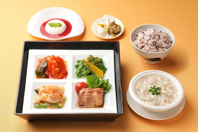 萬珍樓 本店 （マンチンロウ） - 日本大通り/中華料理 | 食べログ