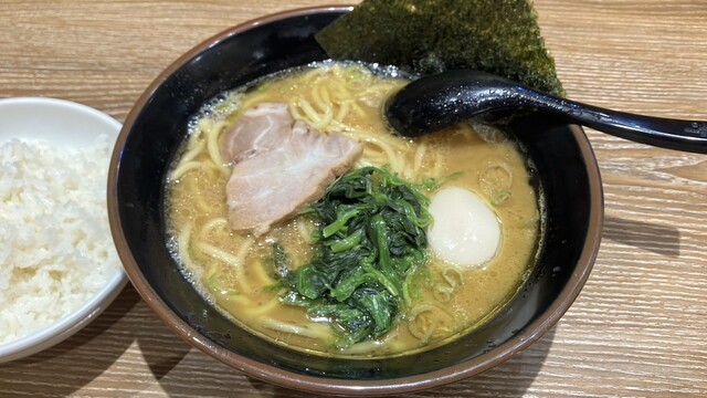 横浜家系ラーメン 銀家 川崎銀柳街店 - 京急川崎/ラーメン | 食べログ