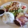 ジョイフル - ベーコンチーズハンバーグ＆蒸し鶏サラダ