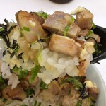 どさん子 - チャーシュー飯リフト