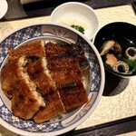 炭燒鰻魚・雞肉 登河 - 鰻魚蓋飯（肝湯）
