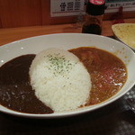 Wスパイス - 両サイドにカレーの海ﾍU^ｪ^U ｵﾃ!