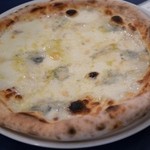 ラ・フレッチャ - 2013/3　Pizza クアトロフォルマッジ