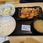 吉野家 - 料理写真:黒豚味噌焼き定食