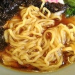 味の横綱 - 黒ラーメン麺拡大