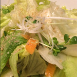 焼肉家 KAZU 神楽坂 - カズサラダ