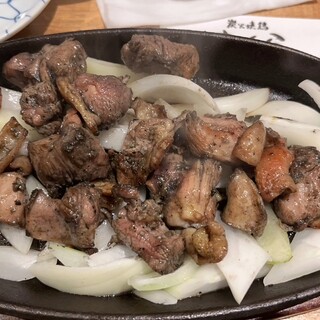 炭火焼鶏 まくら_1