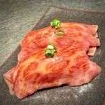 焼肉 燈花 - 特選 和牛握り寿司
