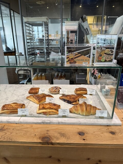 ゼブラ コーヒーアンドクロワッサン 横浜店 （ZEBRA Coffee&Croissant
