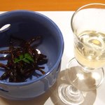 加賀会席（4400円）の食前酒とごりの佃煮