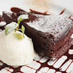 ハンバーグ ウィル - 温かいガトーショコラ ～牛乳のジェラート