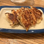 肉汁餃子と190円レモンサワー しんちゃん - 