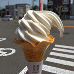 LAWSON - 料理写真:北海道ソフトクリーム 380円